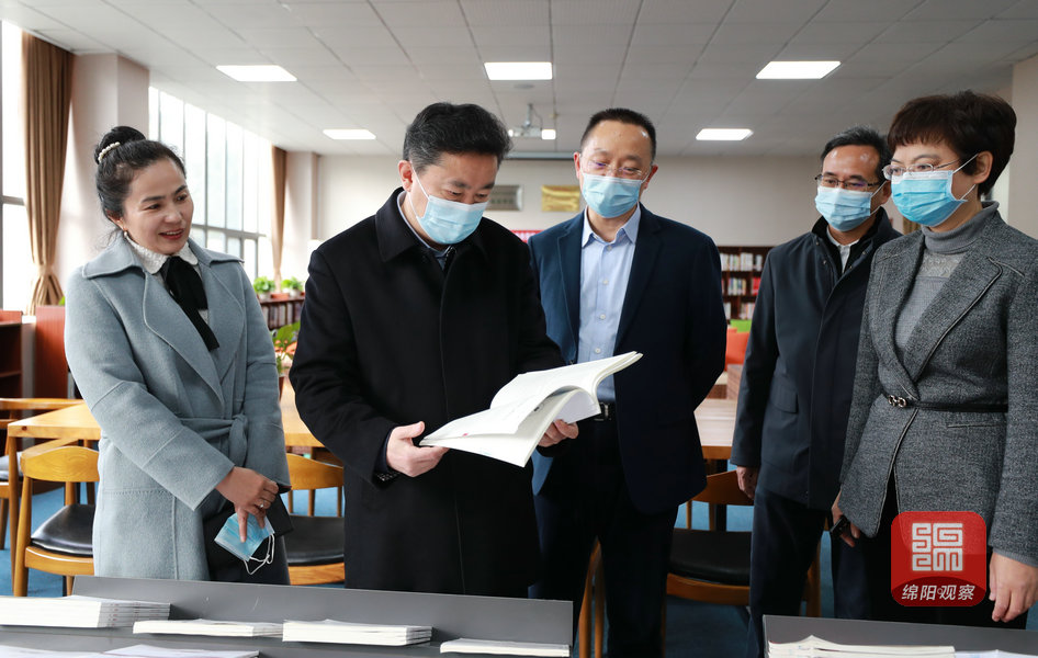 2021年11月19日 羅增斌在黨校調(diào)研(記者 賴杰 攝).jpg