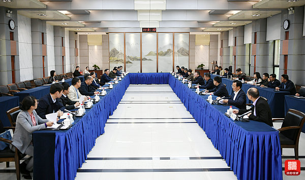 2021年4月18日,元方與西工大舉行工作會談 張莉 攝.jpg