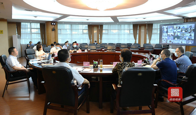2021年8月6日，市應(yīng)對(duì)新冠疫情應(yīng)急指揮部防控工作視頻調(diào)度會(huì)  張莉 攝.jpg