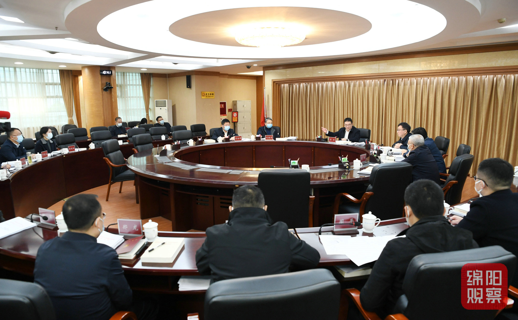 2022年12月8日，市政府黨組2022年第13次會議暨理論學(xué)習(xí)中心組2022年第5次學(xué)習(xí)會議  張莉 攝.jpg