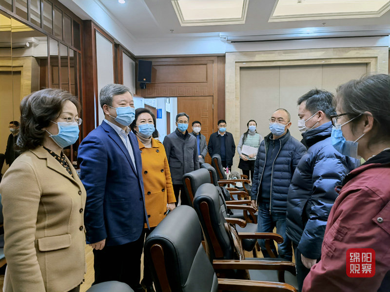 2022年2月26日，曹立軍到高新區(qū)前線指揮部督導防疫工作  張莉 攝.jpg