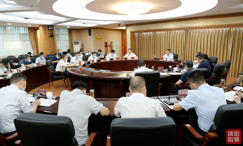 2022年7月18日，李云主持召開疫情防控指揮部會(huì)議  張莉 攝.jpg