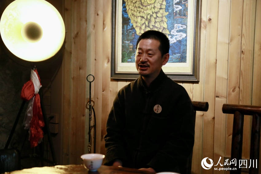 正在接受人民網(wǎng)記者采訪的蔣維明。人民網(wǎng)記者 朱虹攝