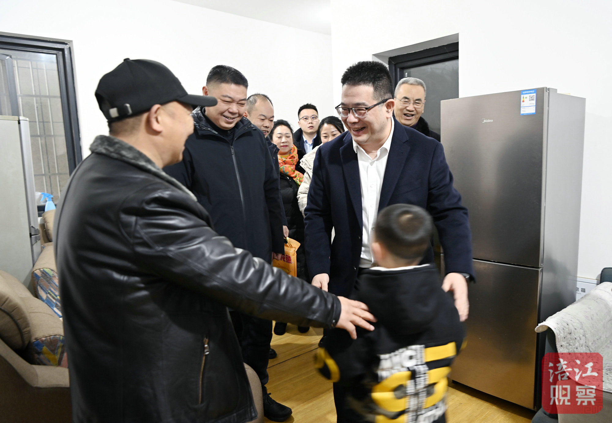 2024年2月8日，李云節(jié)前看望慰問困難群眾1  張莉 攝.jpg